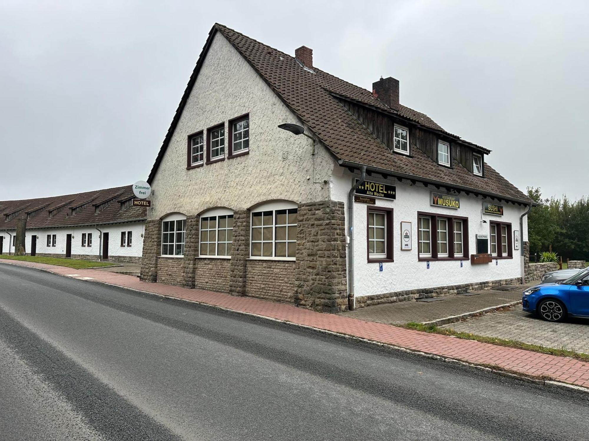 Hotel Alte Wache Mariental Экстерьер фото