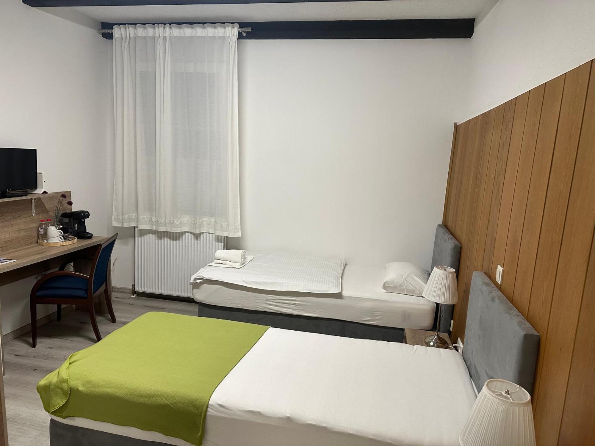 Hotel Alte Wache Mariental Экстерьер фото