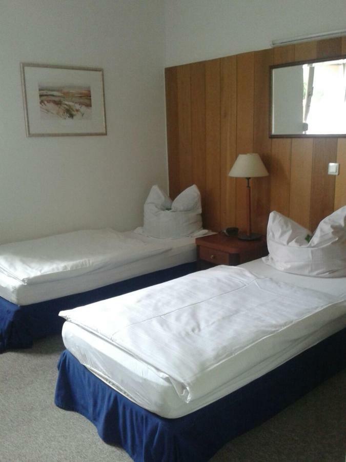 Hotel Alte Wache Mariental Экстерьер фото